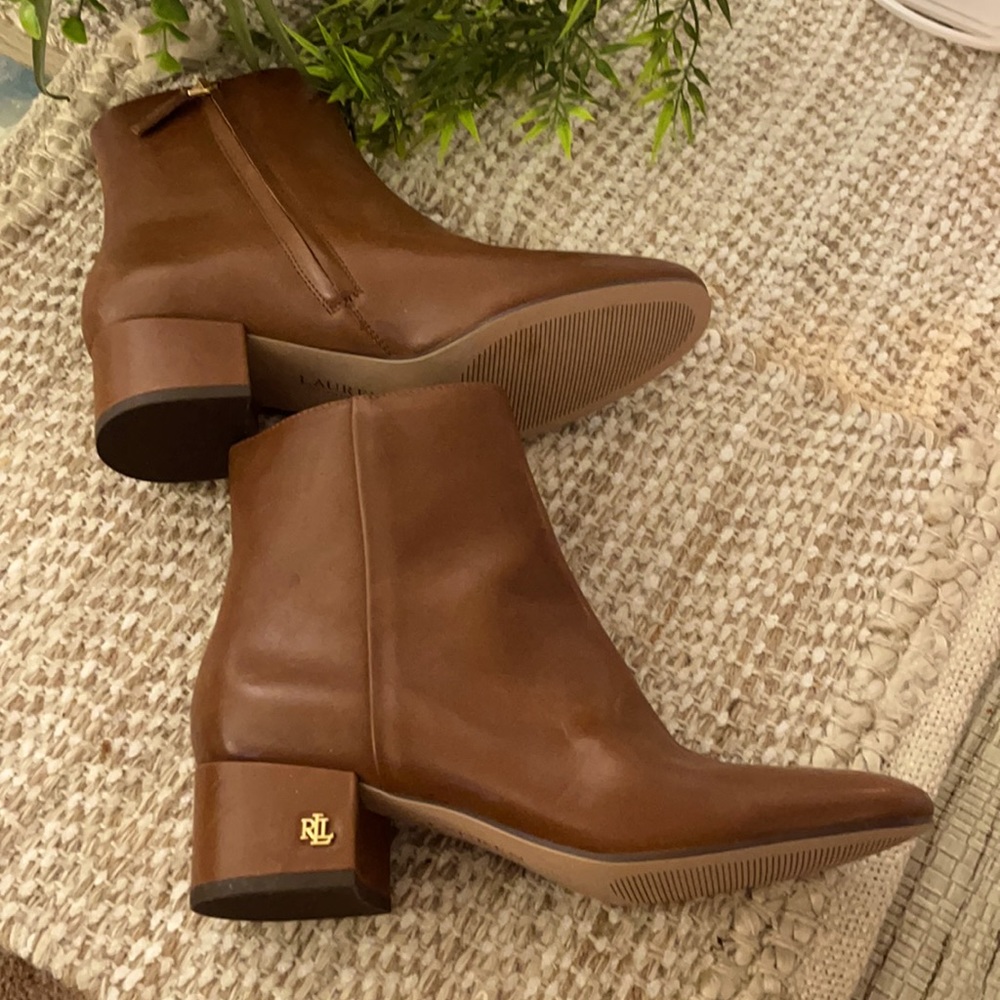 Ralph lauren ankle boots 8 B lightly used.